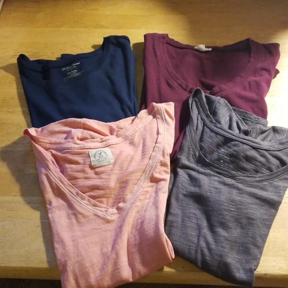 4pc Tshirt lot